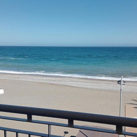 Primera Linea De Playa A 10 Min Estepona サン・ルイス・デ・サビニリャス エクステリア 写真