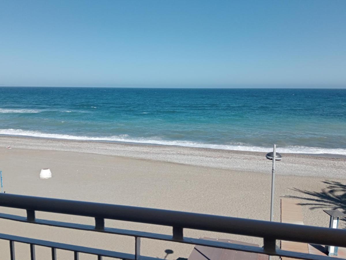 Primera Linea De Playa A 10 Min Estepona サン・ルイス・デ・サビニリャス エクステリア 写真